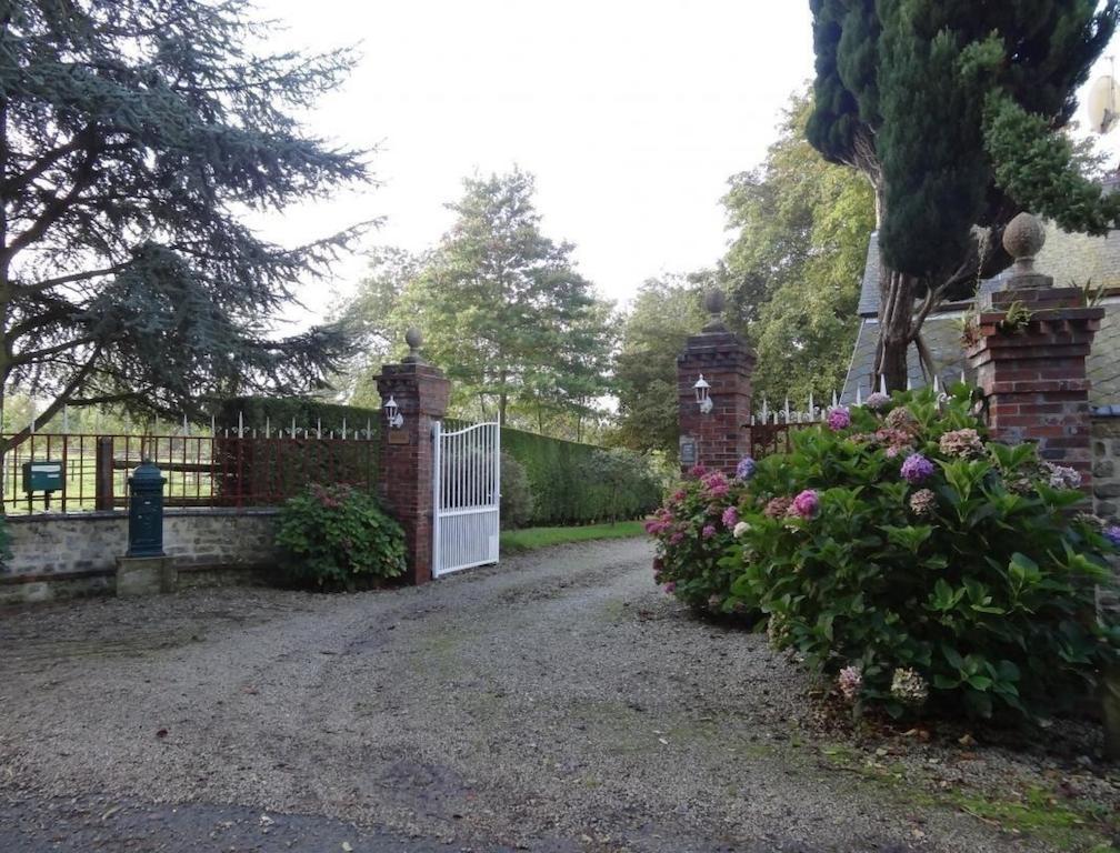 Bed and Breakfast Ferme De Dauval Mandeville-en-Bessin Exterior foto