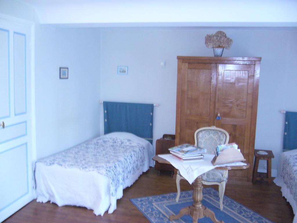Bed and Breakfast Ferme De Dauval Mandeville-en-Bessin Habitación foto