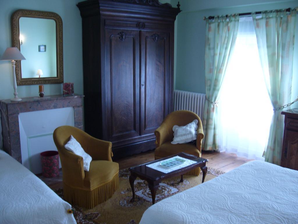 Bed and Breakfast Ferme De Dauval Mandeville-en-Bessin Exterior foto